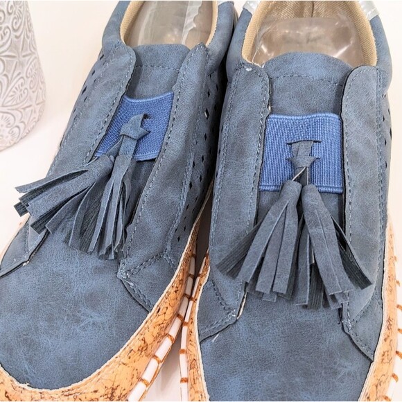 ⭐Blue Lightweight Faux Suede Tasseled Slip On Loafer Sneakers New!⭐ - Picture 4 of 12